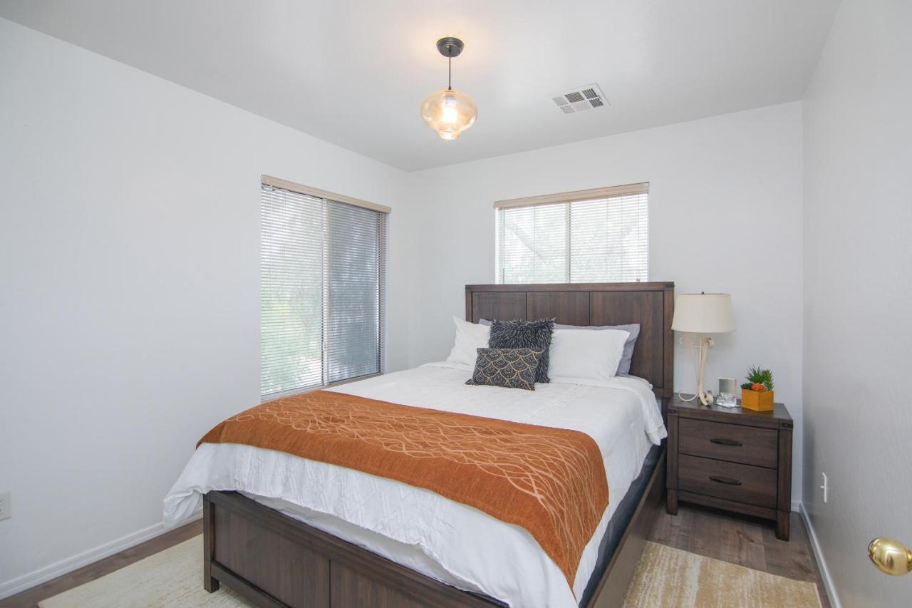 Stylish Home Phoenix - Low Rates Now! Екстериор снимка