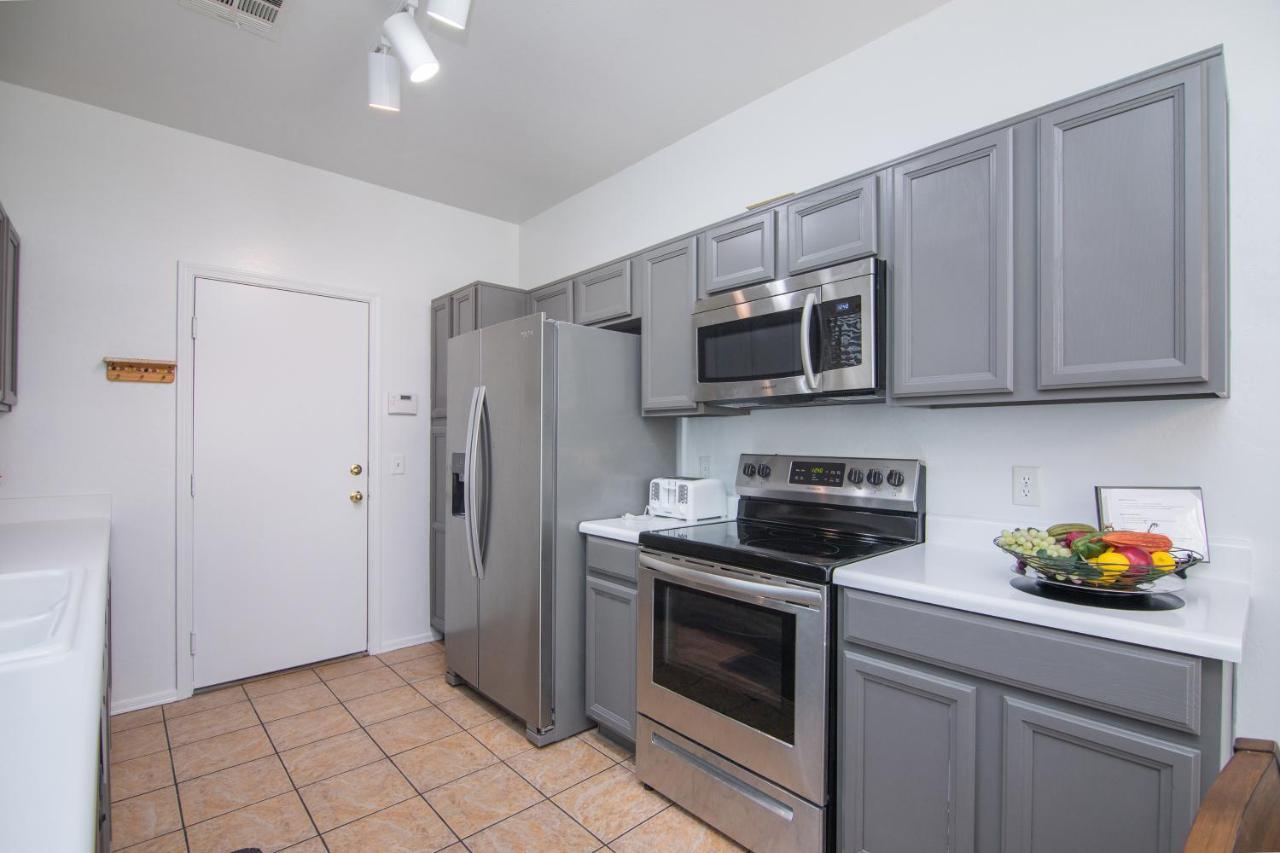 Stylish Home Phoenix - Low Rates Now! Екстериор снимка