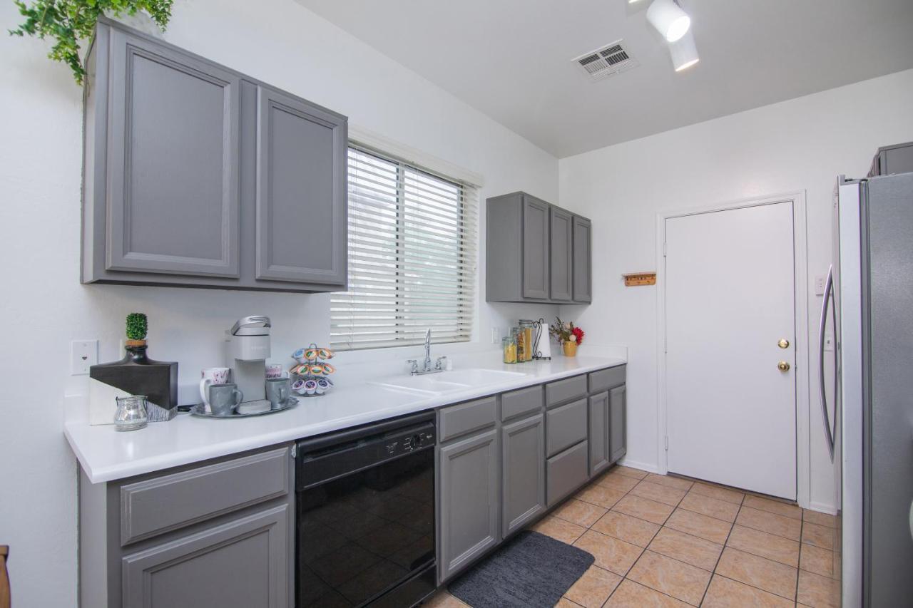 Stylish Home Phoenix - Low Rates Now! Екстериор снимка