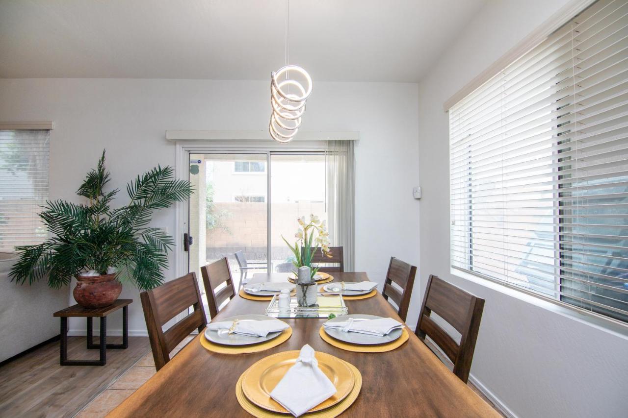 Stylish Home Phoenix - Low Rates Now! Екстериор снимка